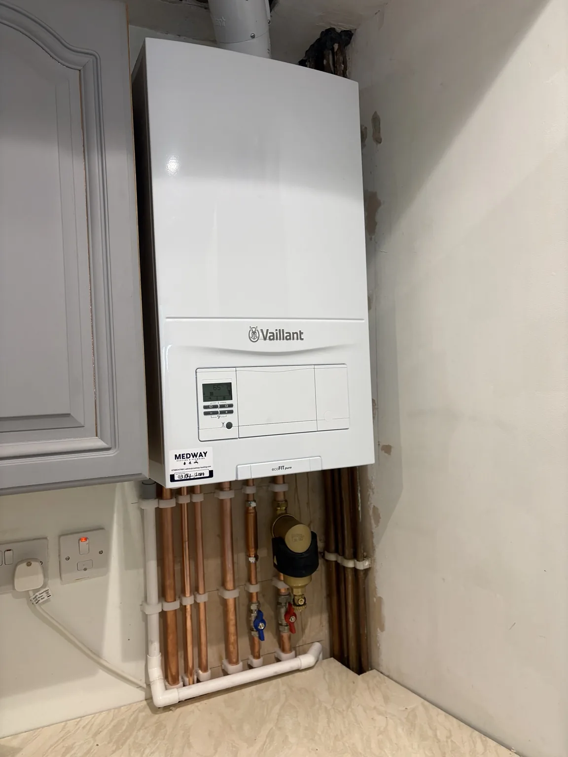 Glow-worm boiler cupboard installation by Medway Heating & Plumbing